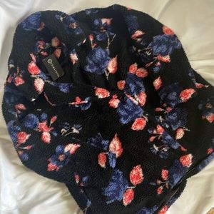 Floral teddy bear coat by curations. Size small, NWT